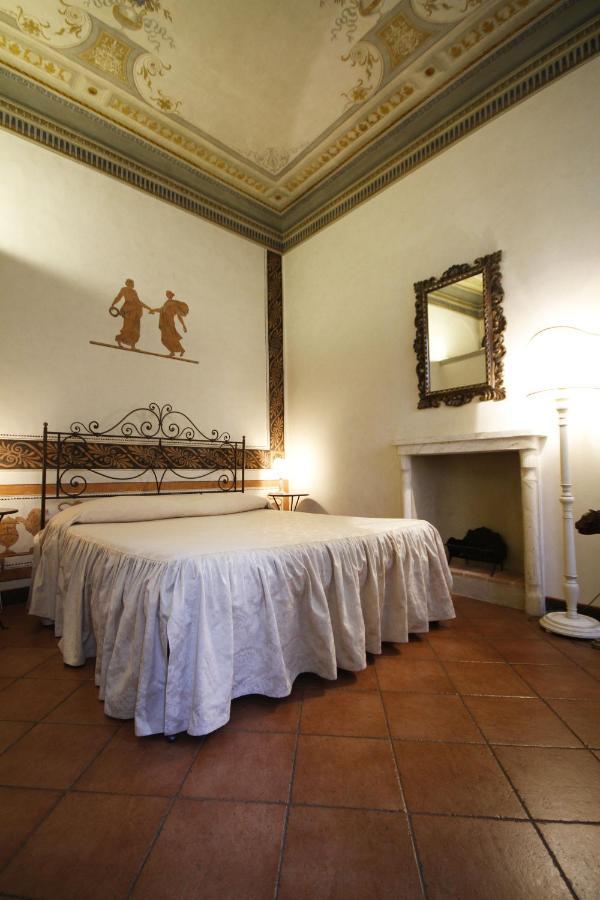 Bed and Breakfast Antica Residenza Cicogna Сиена Экстерьер фото