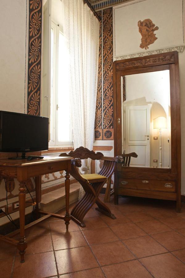 Bed and Breakfast Antica Residenza Cicogna Сиена Экстерьер фото