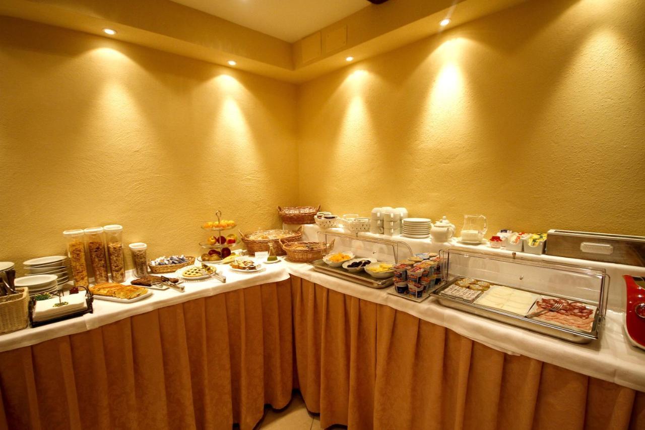 Bed and Breakfast Antica Residenza Cicogna Сиена Экстерьер фото