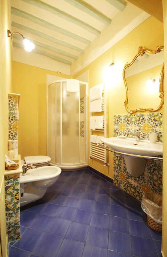 Bed and Breakfast Antica Residenza Cicogna Сиена Экстерьер фото