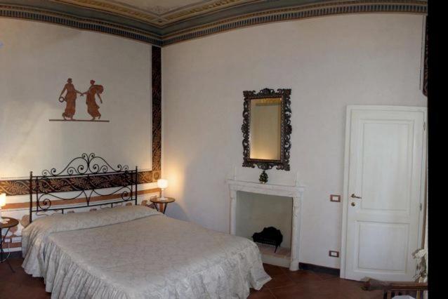 Bed and Breakfast Antica Residenza Cicogna Сиена Экстерьер фото